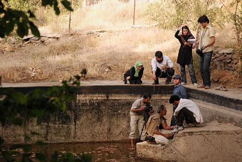 Dans les coulisses du court métrage Silence rouge2007Directeur de la photographie Hossein Toghiri