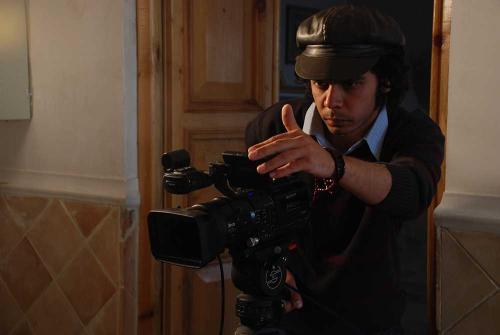 Dans les coulisses du court métrage Silence rouge2007Directeur de la photographie Hossein Toghiri