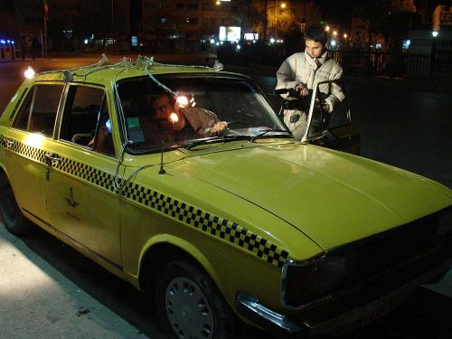 Dans les coulisses du court métrage rue calme 2007.Réalisateur et directeur de la photographie Hossein Toghiri